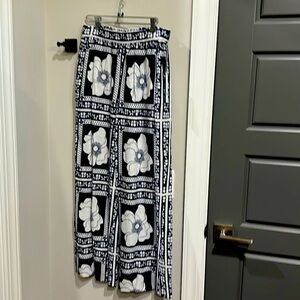 Draper James RSVP size Small, floral pants